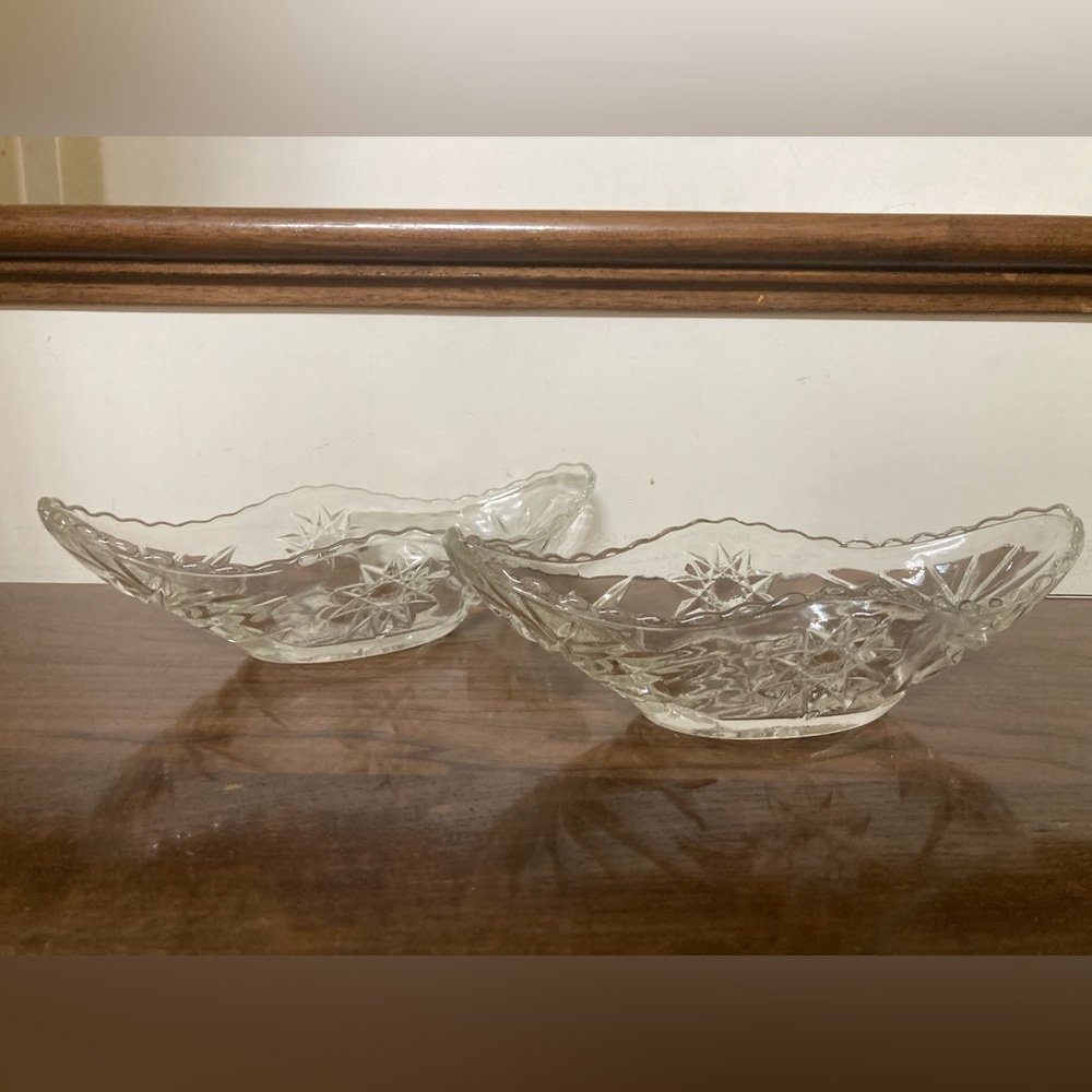 Decorative glass oval bowl set of 2